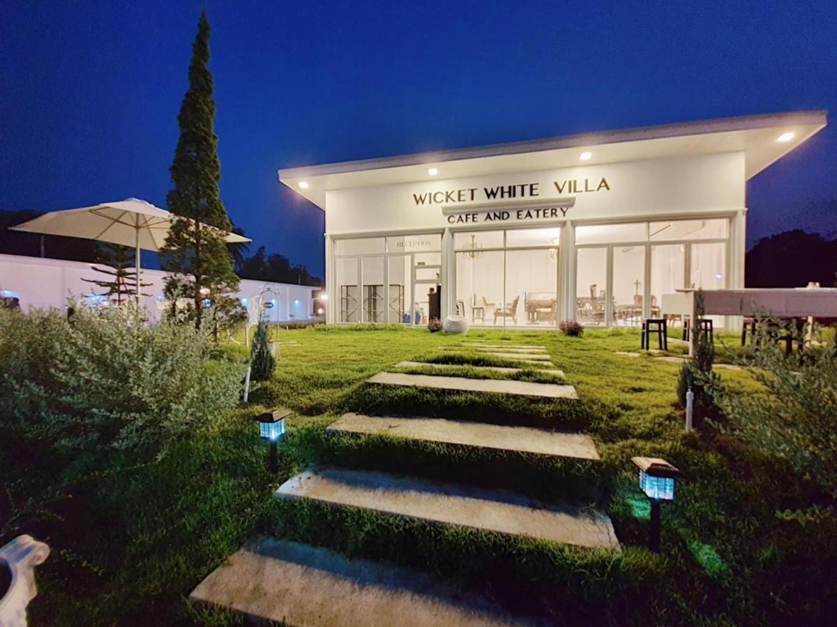Wicket White Villa Photharam 外观 照片